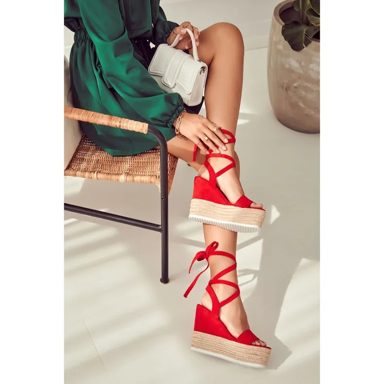 FW1 LICHTGEWICHT GEBONDEN SANDALEN OP EEN RODE MARRIETTWIG ROOD